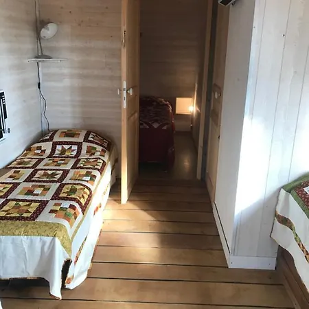 Holiday home Les Roulottes De Moulin Rouge
